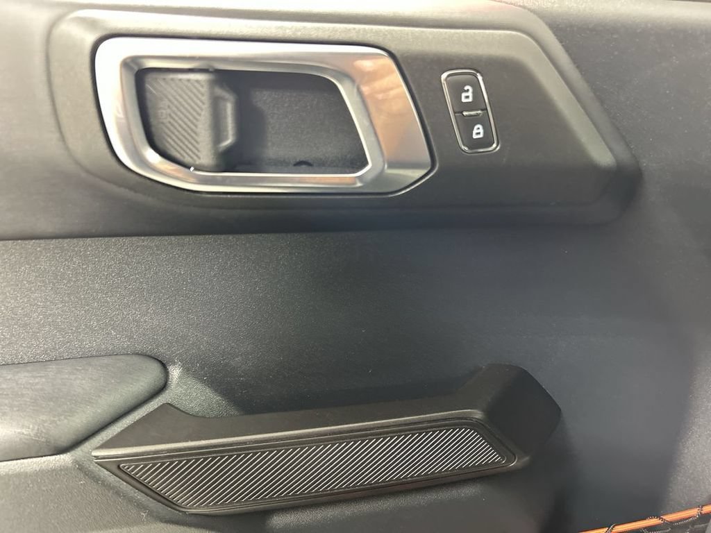 Used 2023 Ford Bronco Raptor AWD/4WD image 11