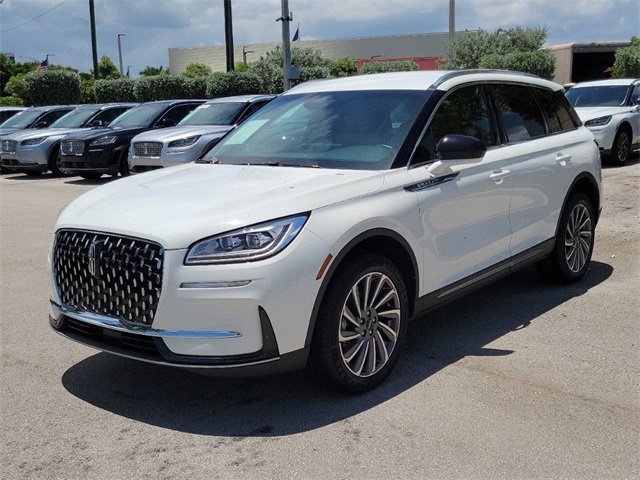 Certified 2023 Lincoln Corsair Reserve image 3