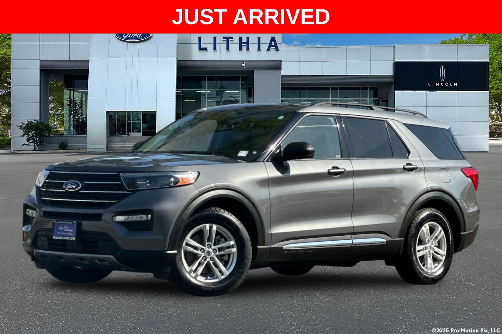 Certified 2022 Ford Explorer XLT w/ Equipment Group 202A
