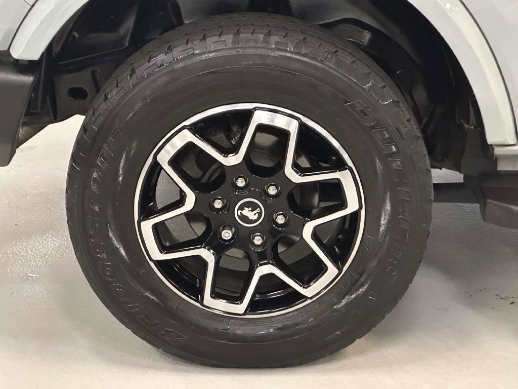 Used 2022 Ford Bronco Outer Banks AWD/4WD image 9
