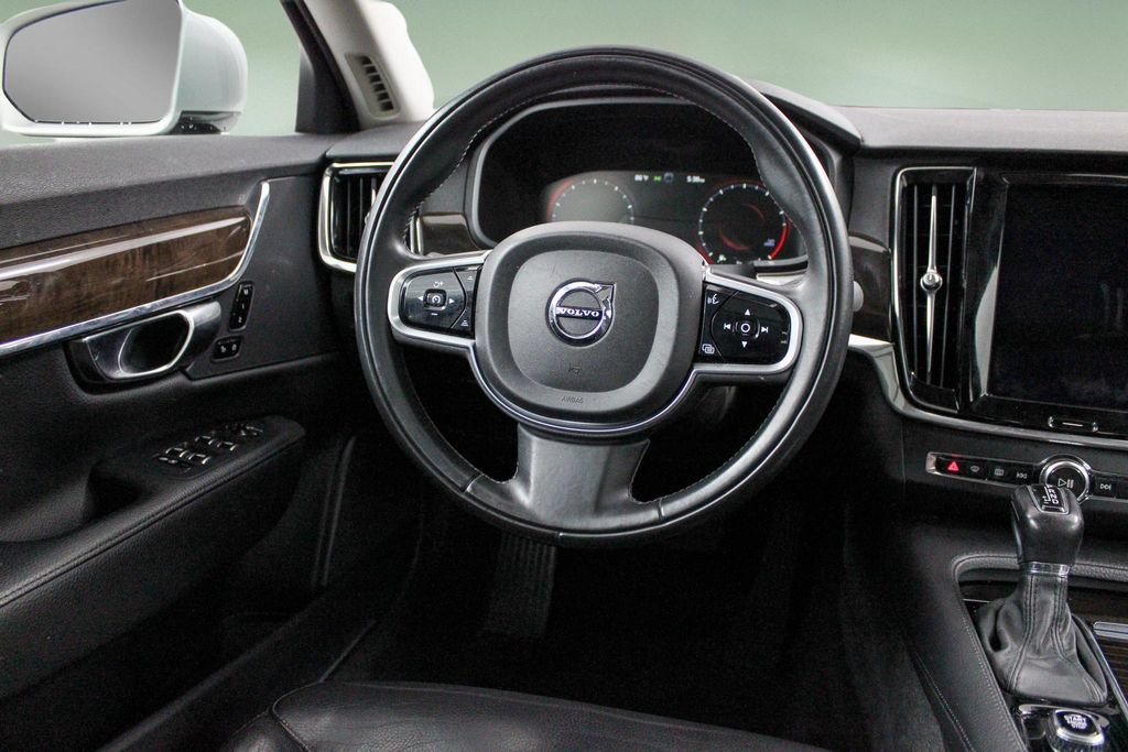 Used 2018 Volvo S90 T6 Momentum w/ Convenience Package AWD/4WD image 18