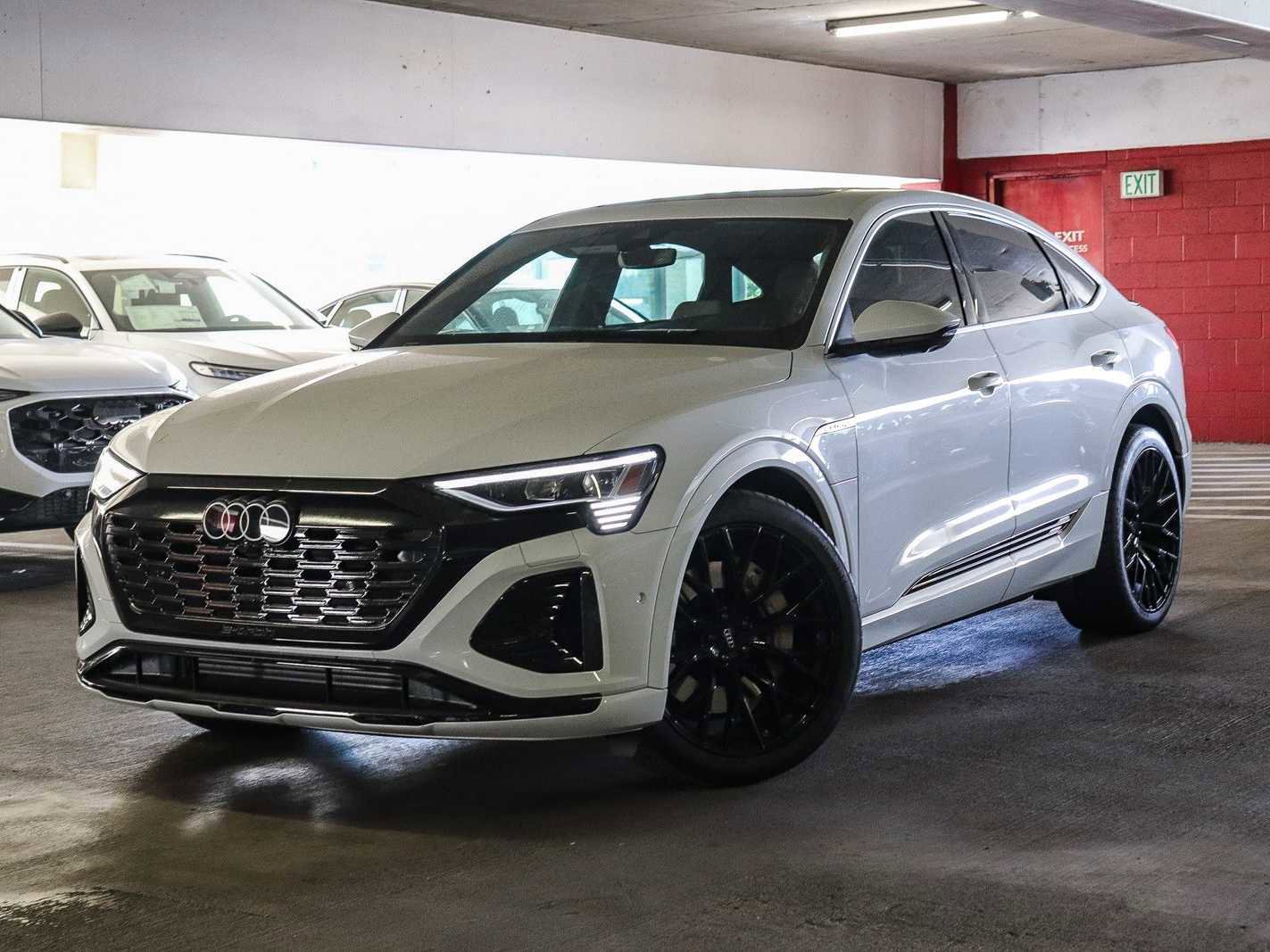 Used 2024 Audi Q8 e-tron Premium Plus AWD/4WD image 1