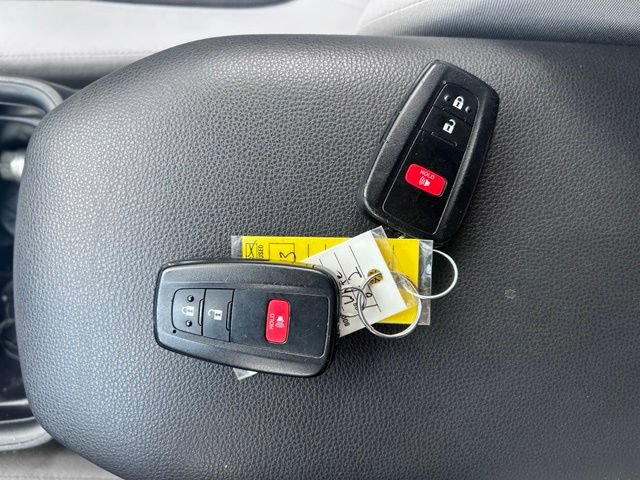Used 2019 Toyota RAV4 XLE AWD/4WD image 39