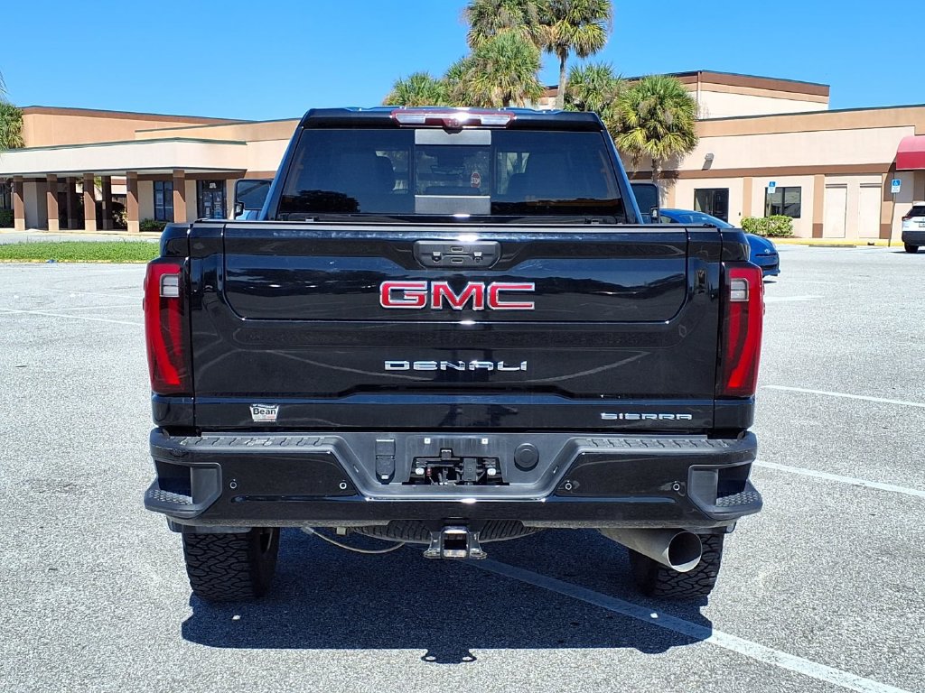 Used 2024 GMC Sierra 2500 Denali w/ Technology Package AWD/4WD image 6