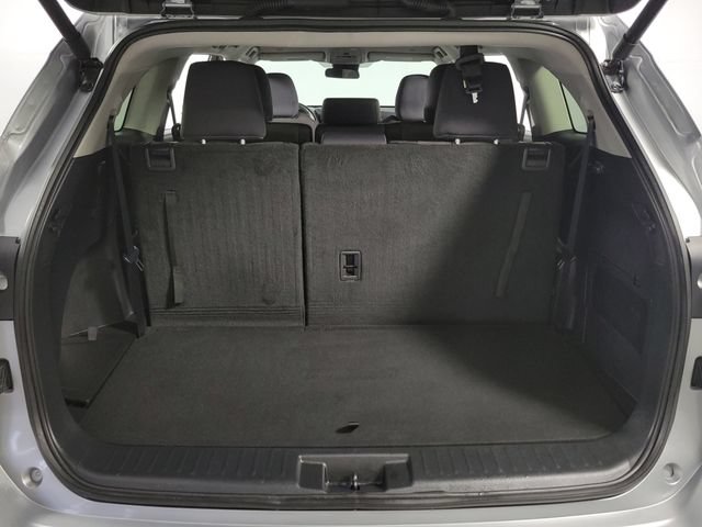 Used 2025 Toyota Highlander LE AWD/4WD image 27