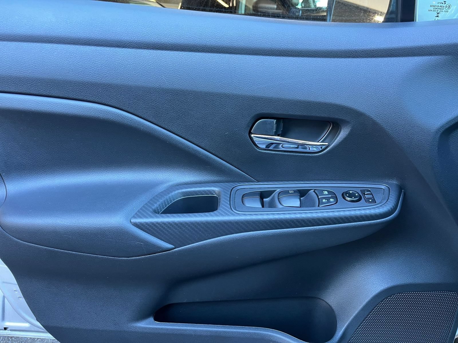 Used 2025 Nissan Versa SV FWD image 15