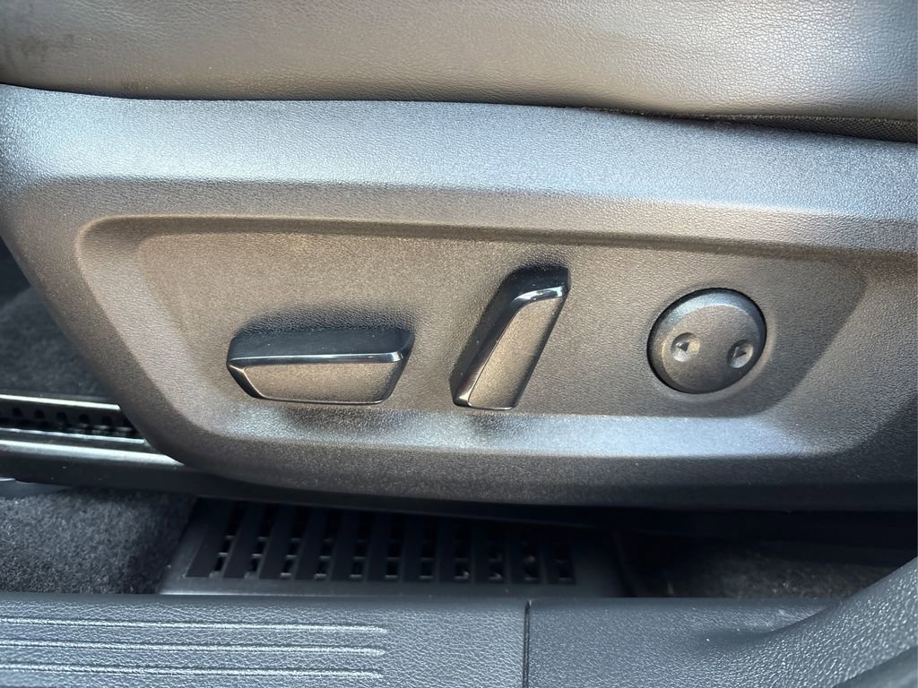 Used 2023 Nissan Rogue Platinum w/ Platinum Premium Package image 42