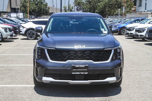 Certified 2024 Kia Sorento LX FWD image 3