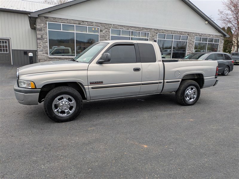Used 1999 Dodge Ram 2500 Truck SLT RWD image 3