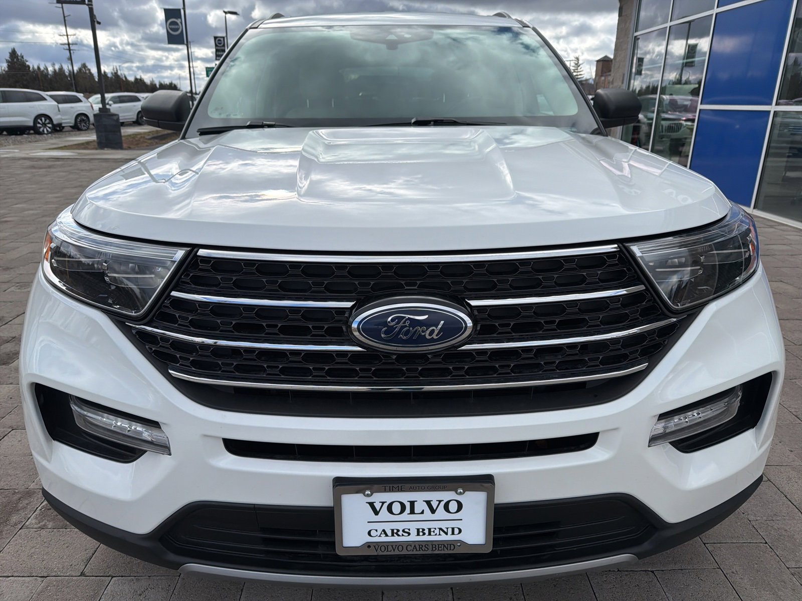 Used 2020 Ford Explorer XLT w/ Equipment Group 202A image 6