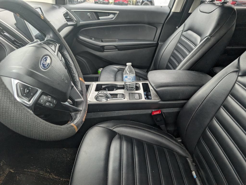 Used 2023 Ford Edge SEL AWD/4WD image 7