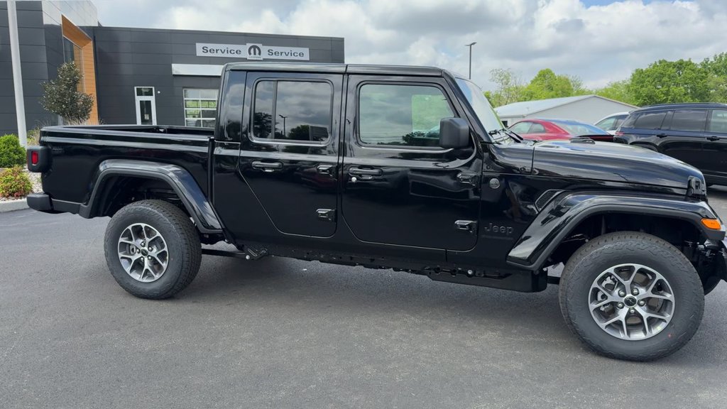 New 2026 Jeep Gladiator Sport AWD/4WD image 8