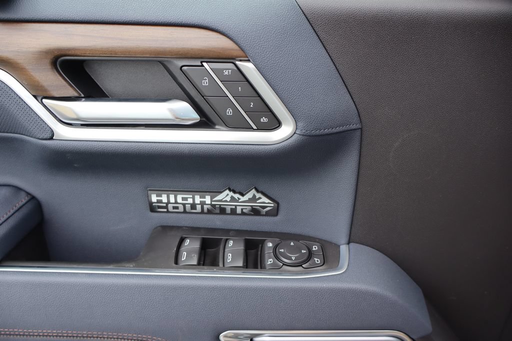 New 2026 Chevrolet Silverado 1500 High Country w/ Technology Package AWD/4WD image 14
