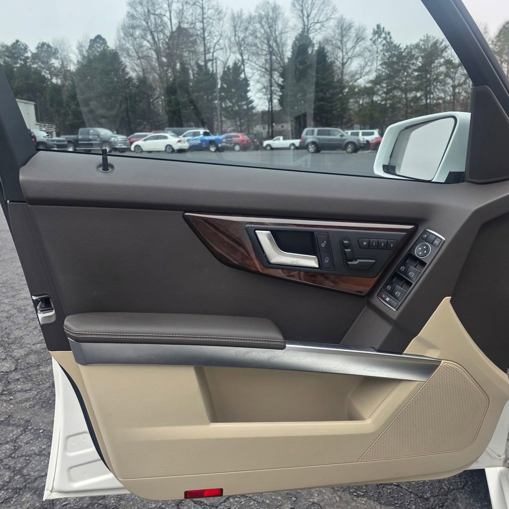 Used 2015 Mercedes-Benz GLK 350 2WD image 12