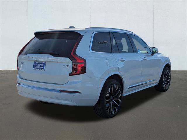 New 2026 Volvo XC90 B6 Plus w/ Protection Package Premier image 2