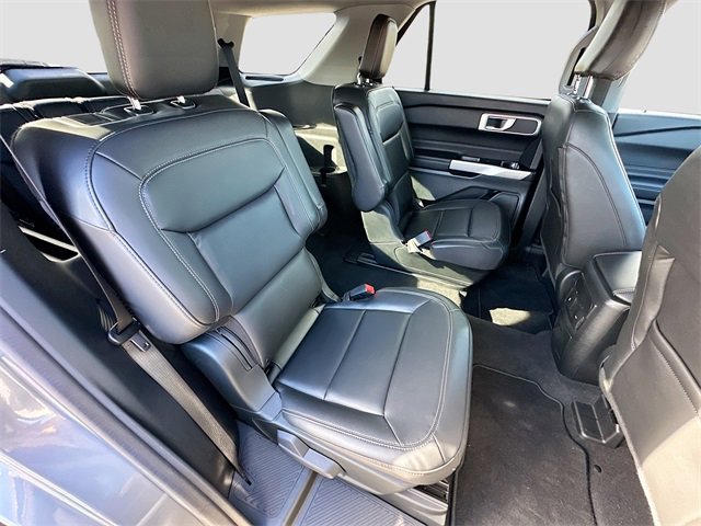 Used 2022 Ford Explorer XLT w/ Equipment Group 202A image 26