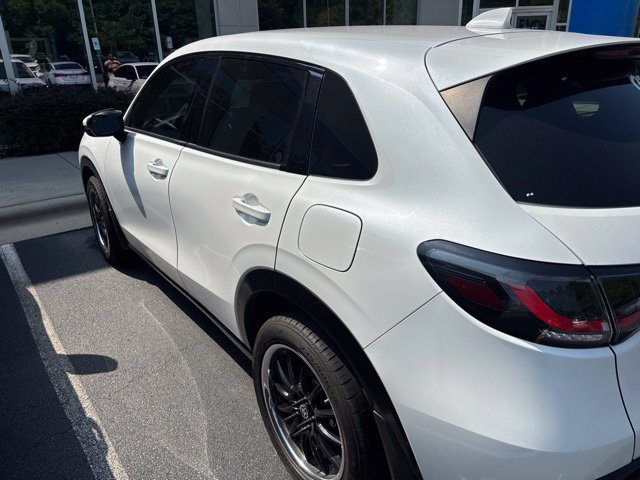 Used 2023 Honda HR-V EX-L image 9