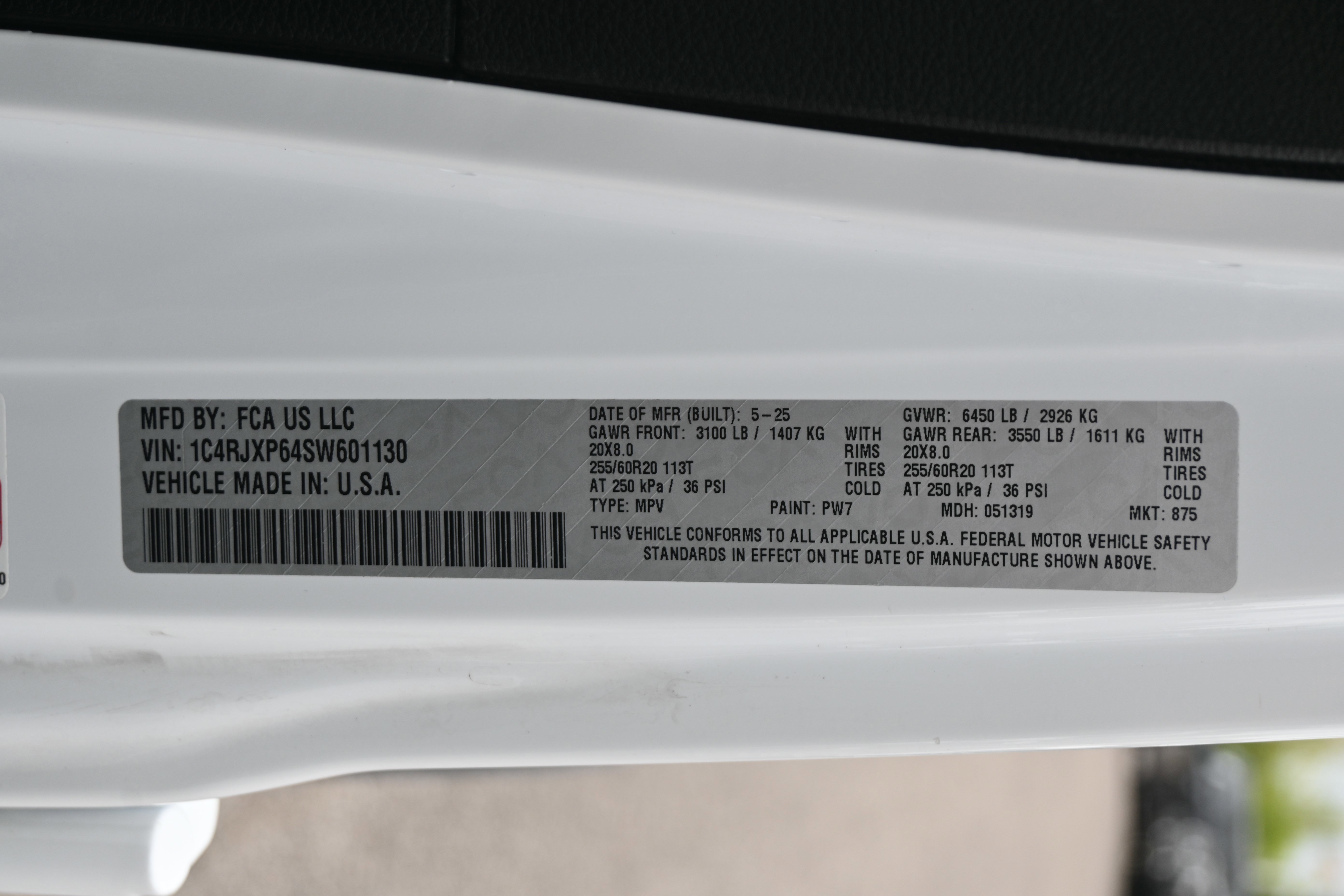 Used 2025 Jeep Wrangler Unlimited Sahara AWD/4WD image 35