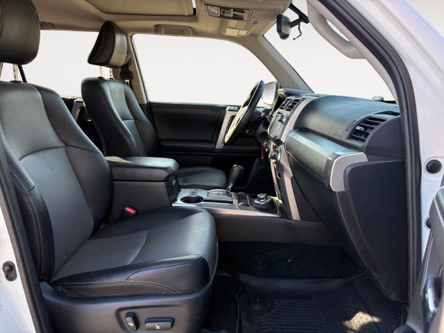 Used 2018 Toyota 4Runner SR5 Premium image 14