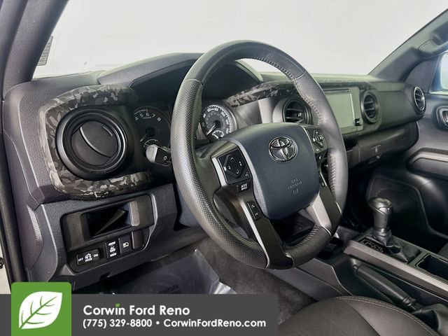 Used 2018 Toyota Tacoma TRD Off-Road w/ Technology Package image 9