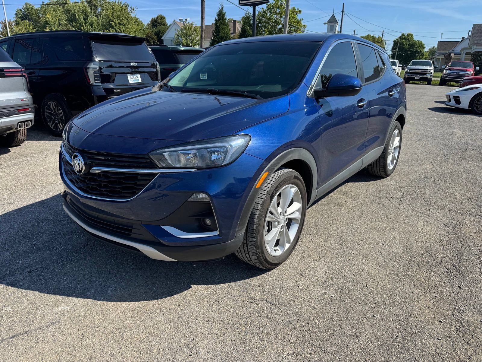 Used 2023 Buick Encore GX Preferred w/ Cold Weather Comfort Package FWD image 2
