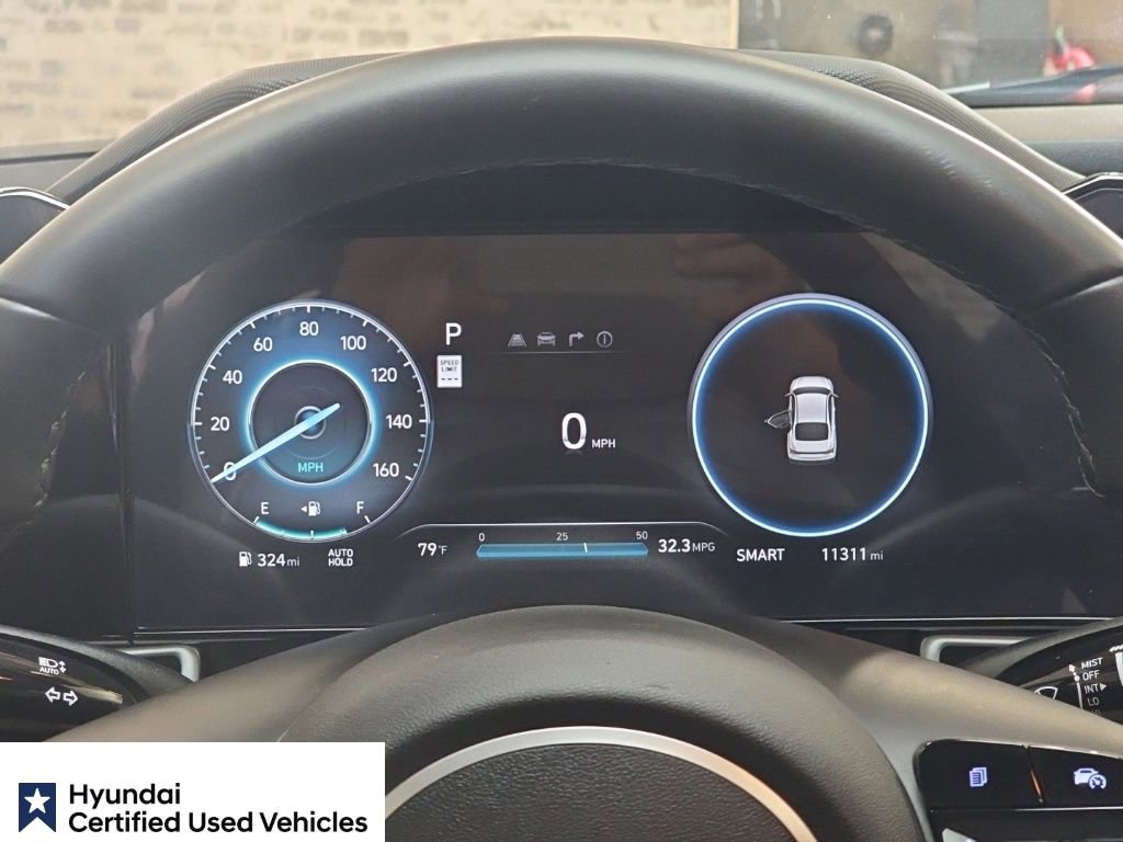 Certified 2025 Hyundai Elantra Limited FWD image 21