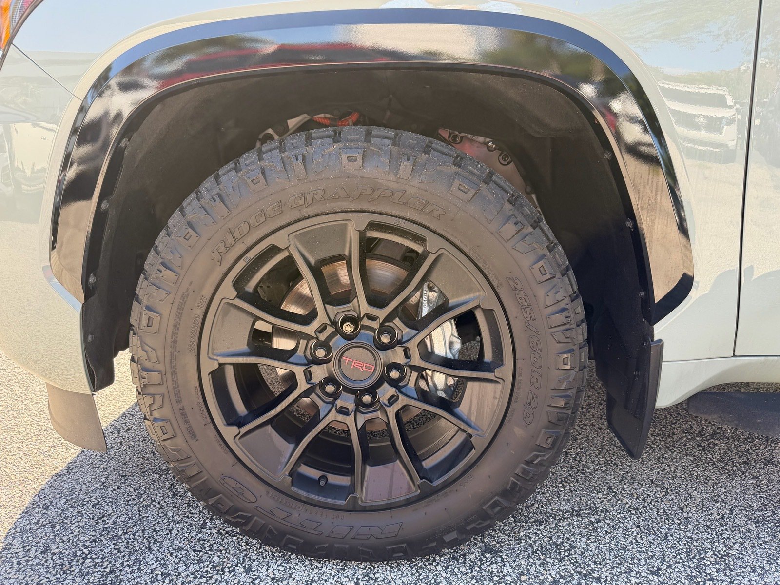 Used 2025 Toyota Sequoia Platinum w/ TRD Off-Road Package AWD/4WD image 9