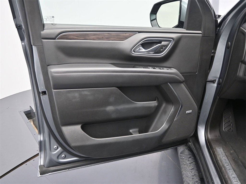 Used 2021 Chevrolet Suburban Z71 w/ Max Trailering Package image 18