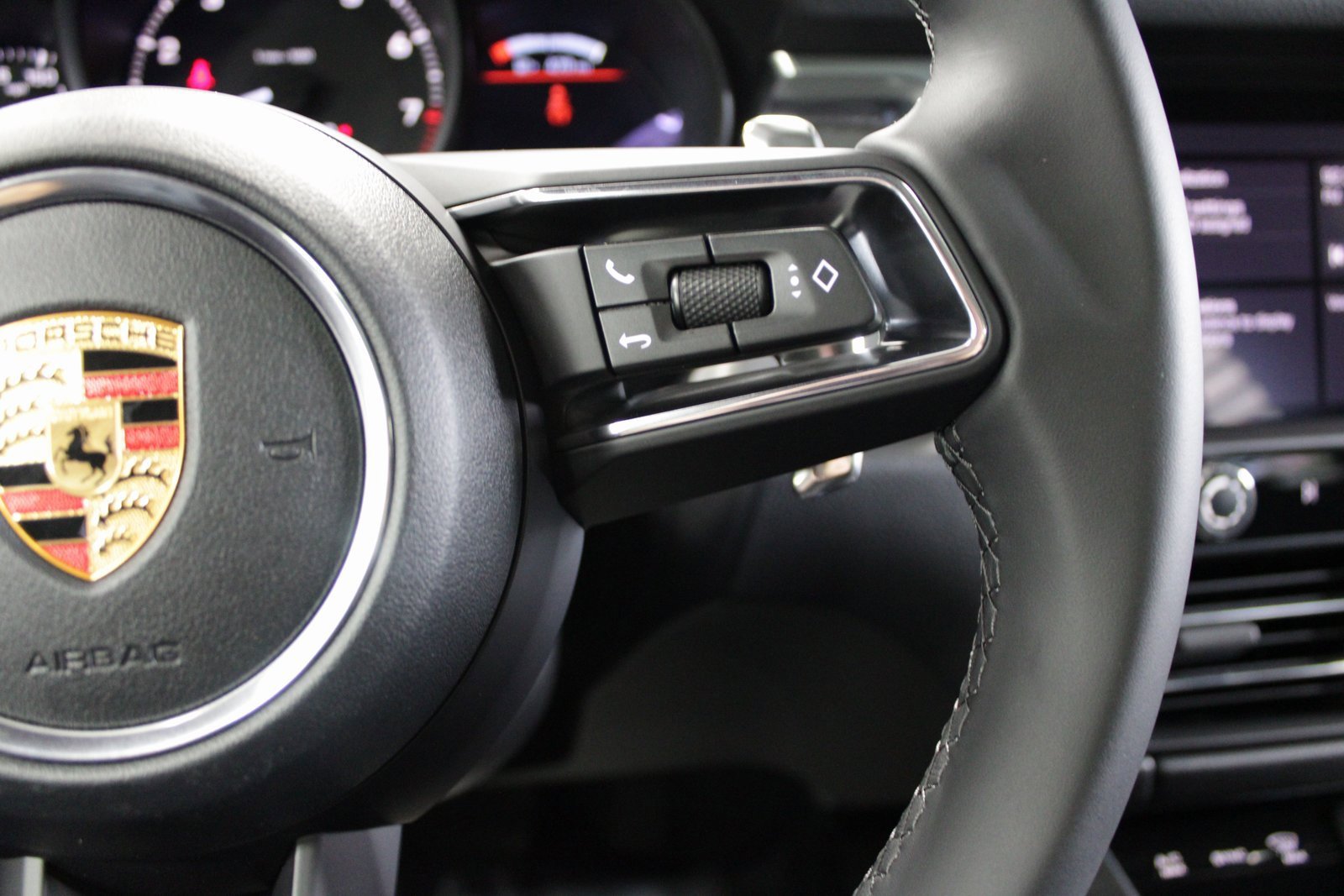 New 2026 Porsche Macan image 29