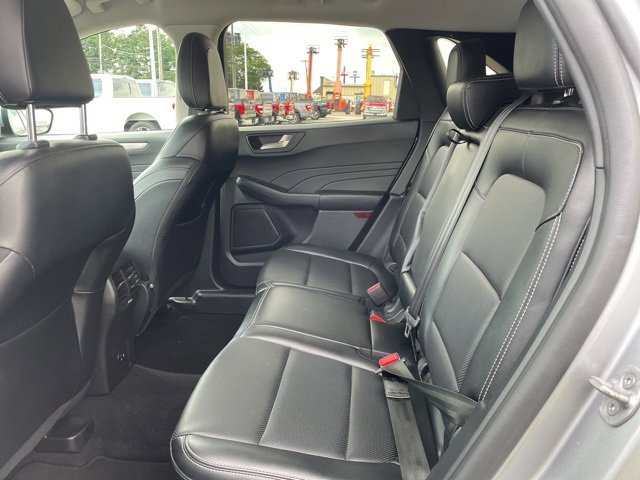 Used 2022 Ford Escape SEL image 9