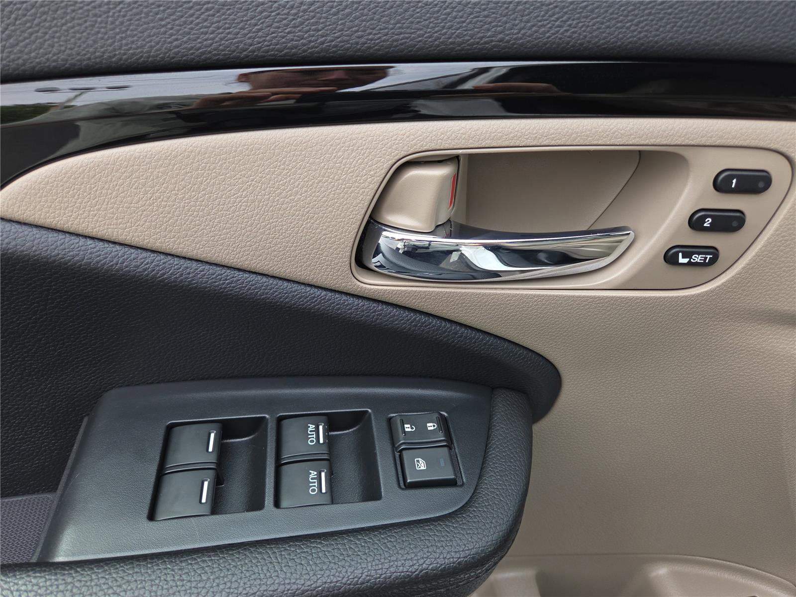 Used 2021 Honda Pilot Touring image 14