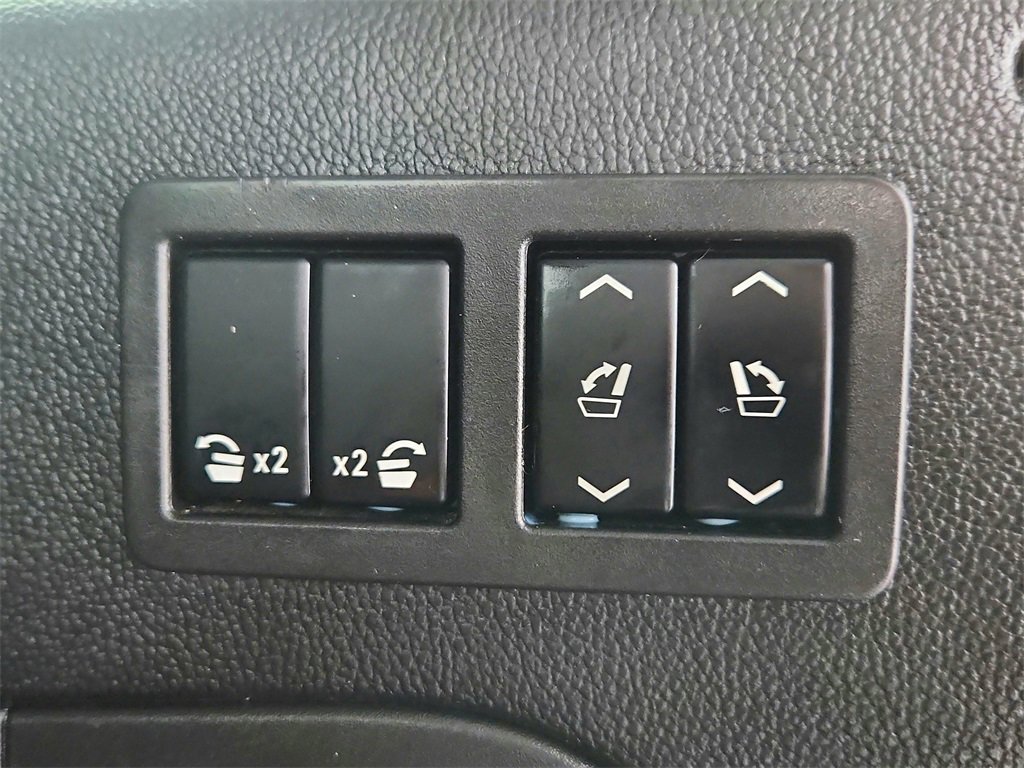 Used 2017 GMC Yukon XL SLT image 31