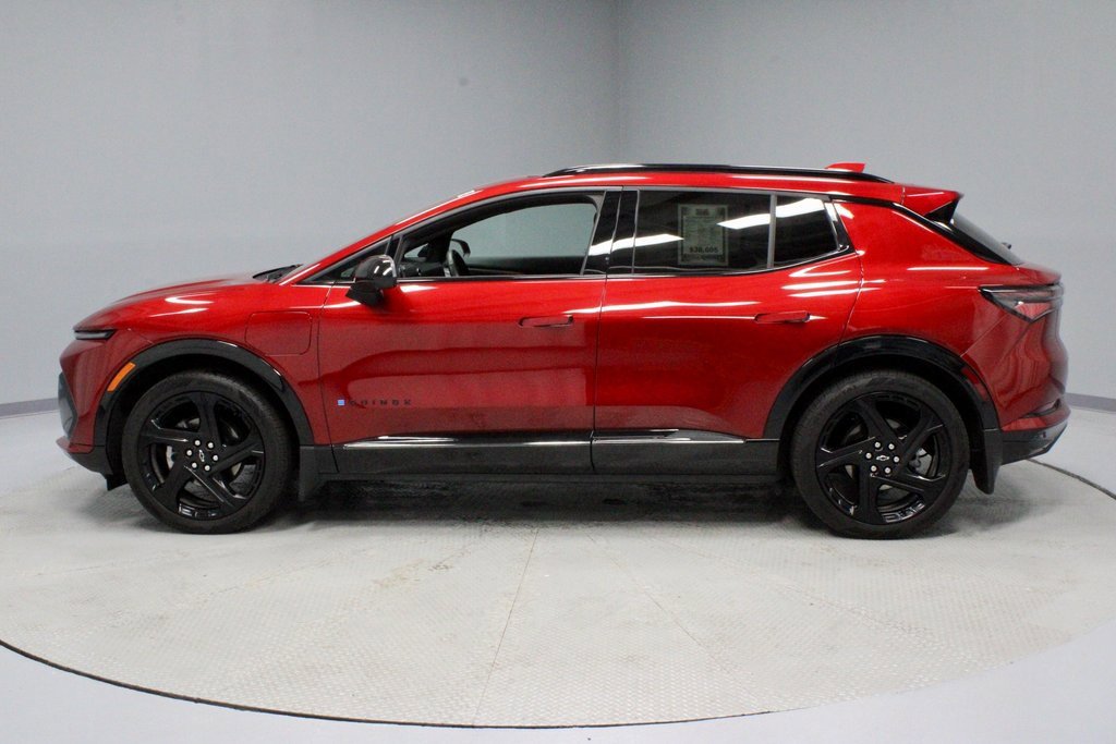 Used 2025 Chevrolet Equinox EV RS w/ LPO, Trailering Package image 9
