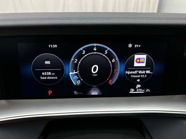 Certified 2025 Volkswagen Tiguan SE image 16