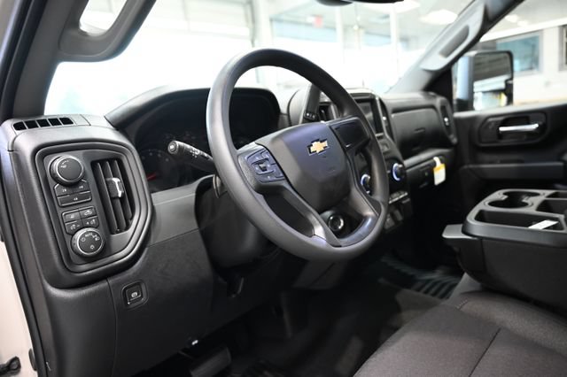 New 2026 Chevrolet Silverado 2500 Custom w/ Custom Value Package AWD/4WD image 21