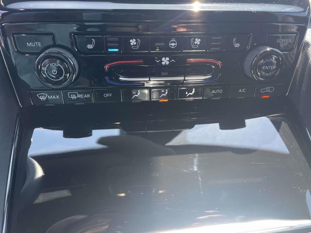 Used 2025 Jeep Grand Cherokee Summit AWD/4WD image 29