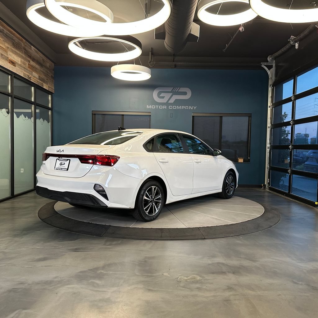 Used 2024 Kia Forte LXS w/ LXS Technology Package FWD image 3