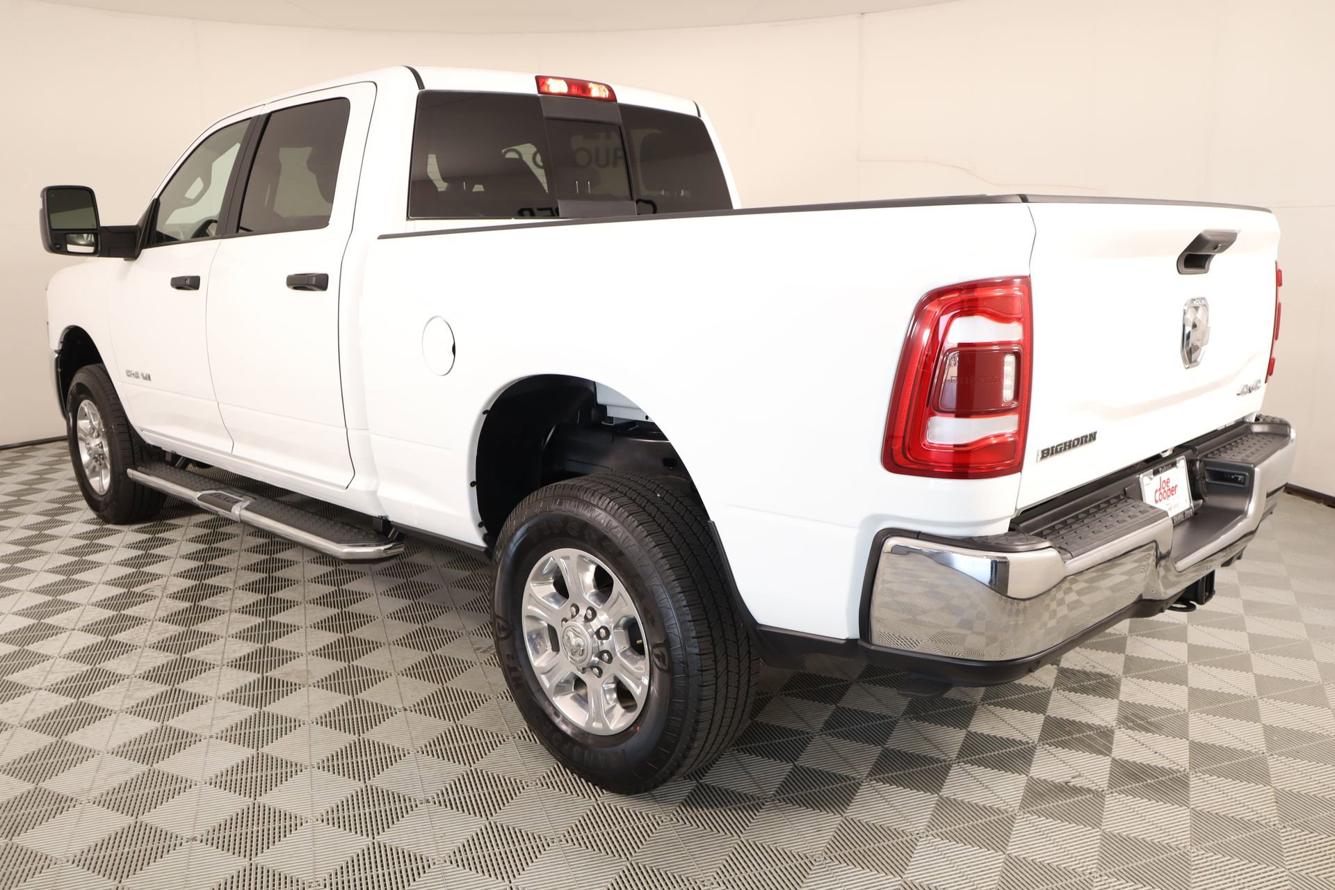Used 2023 RAM 1500 Classic SLT w/ Electronics Group image 22