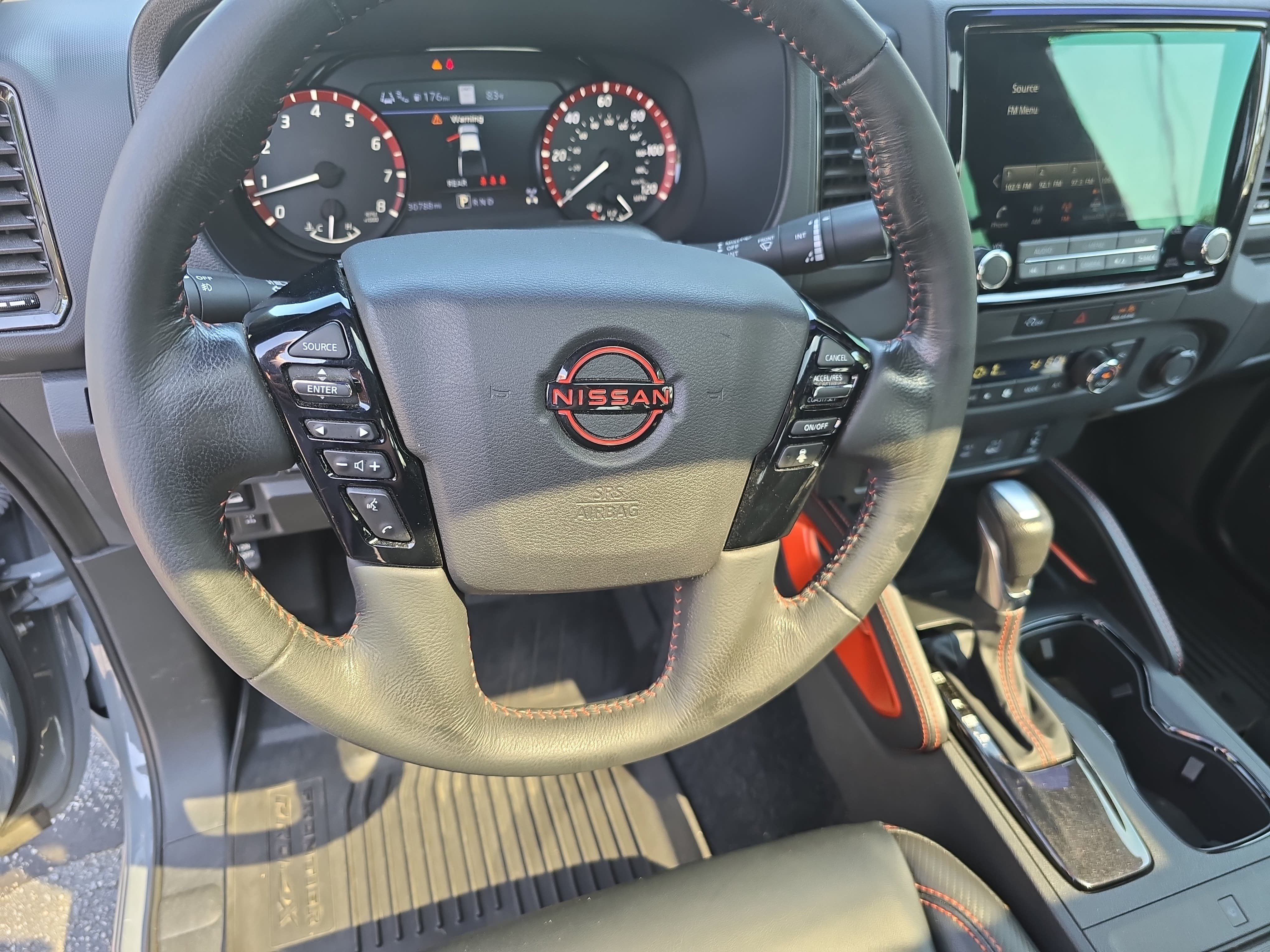 Used 2023 Nissan Frontier PRO-4X w/ Pro-4X Premium Package AWD/4WD image 16