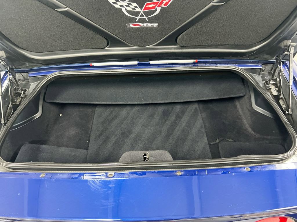 Used 2004 Chevrolet Corvette Z06 w/ Z06 Preferred Equipment Group image 21