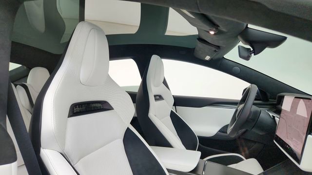 Used 2025 Tesla Model S Plaid image 21
