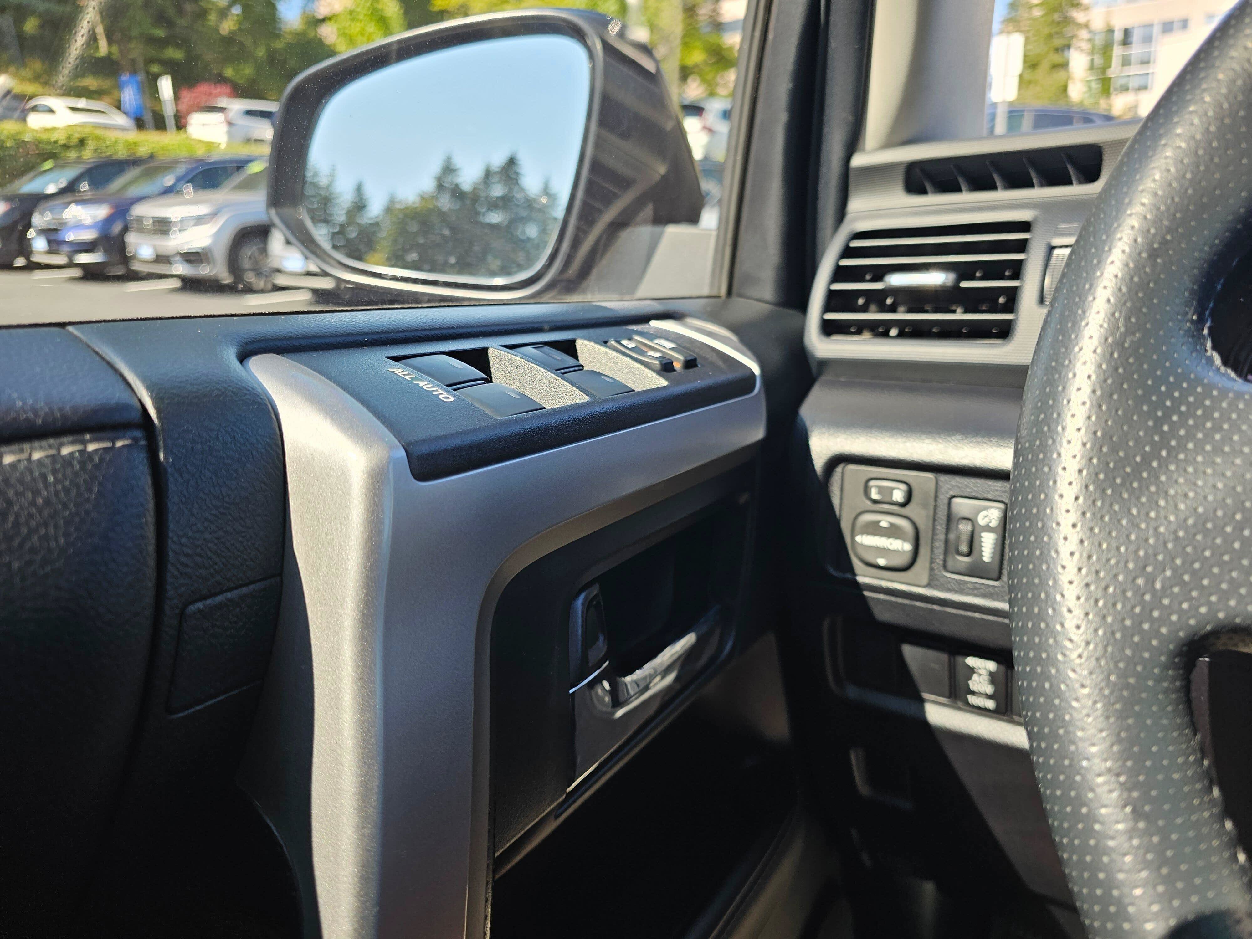 Used 2022 Toyota 4Runner SR5 Premium w/ Moonroof Package AWD/4WD image 35