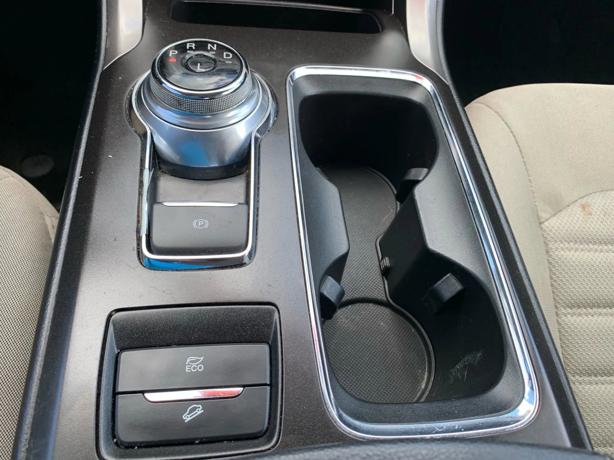 Used 2018 Ford Fusion S image 16