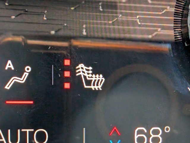 Used 2025 GMC Acadia Elevation image 26