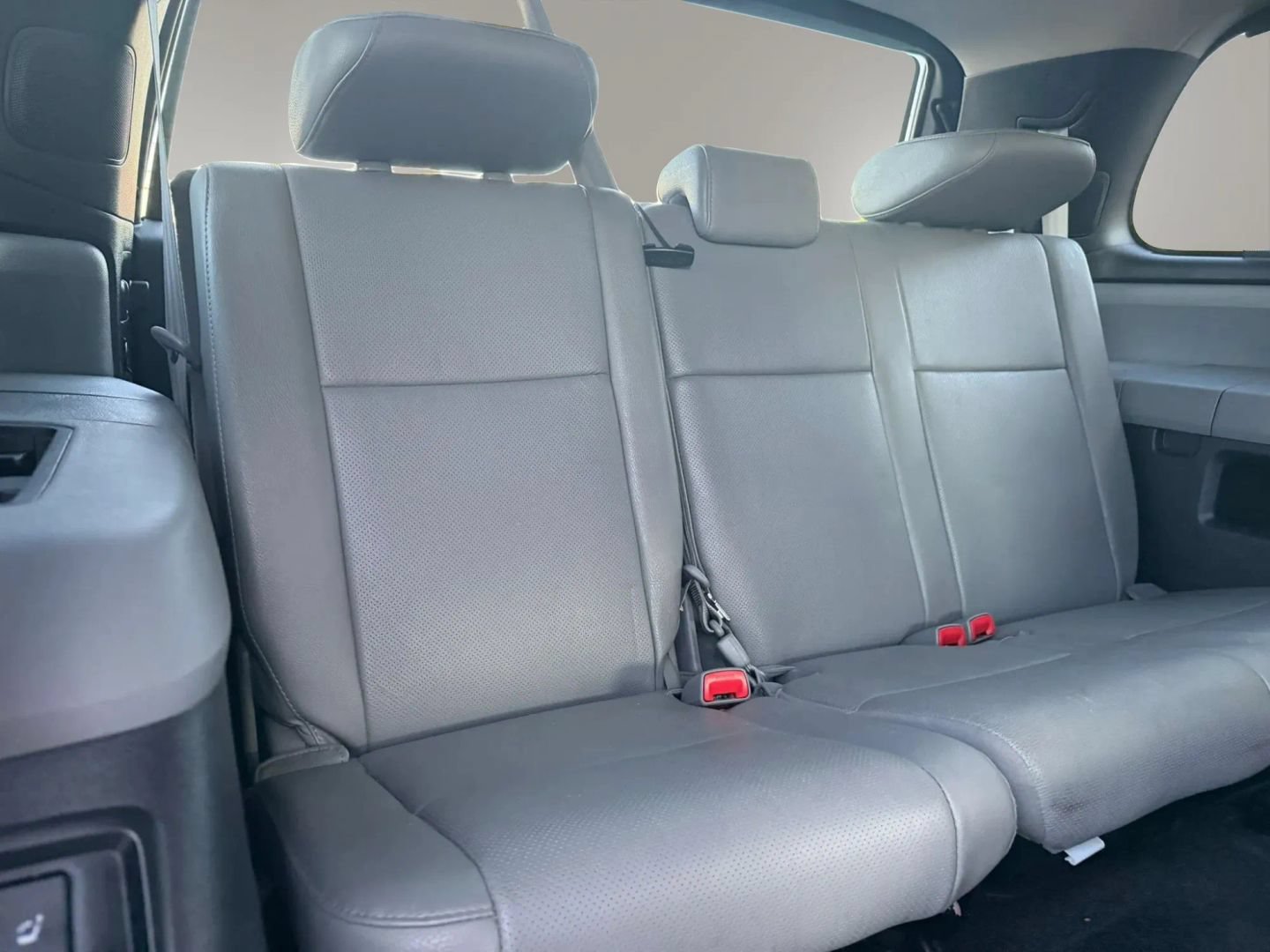 Used 2016 Toyota Sequoia Platinum AWD/4WD image 24