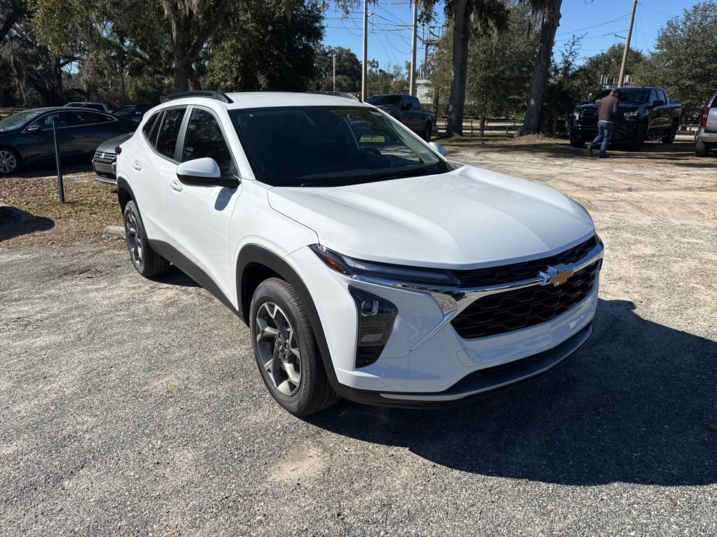 New 2026 Chevrolet Trax LT w/ Driver Confidence Package image 2