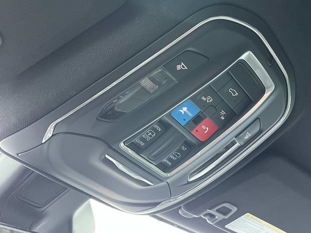 New 2025 Jeep Grand Cherokee Altitude AWD/4WD image 29