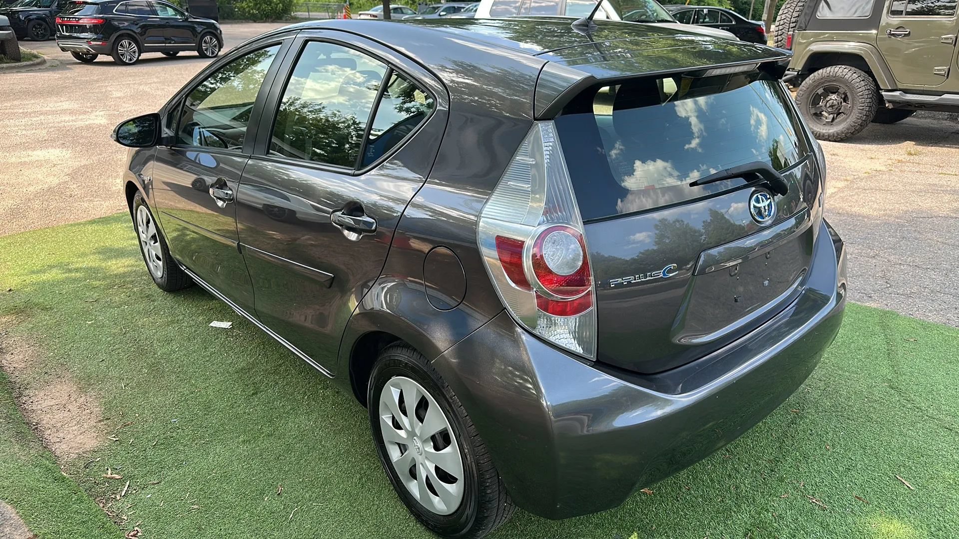 Used 2013 Toyota Prius C Two FWD image 5