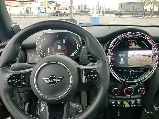 Used 2022 MINI Cooper SE image 26