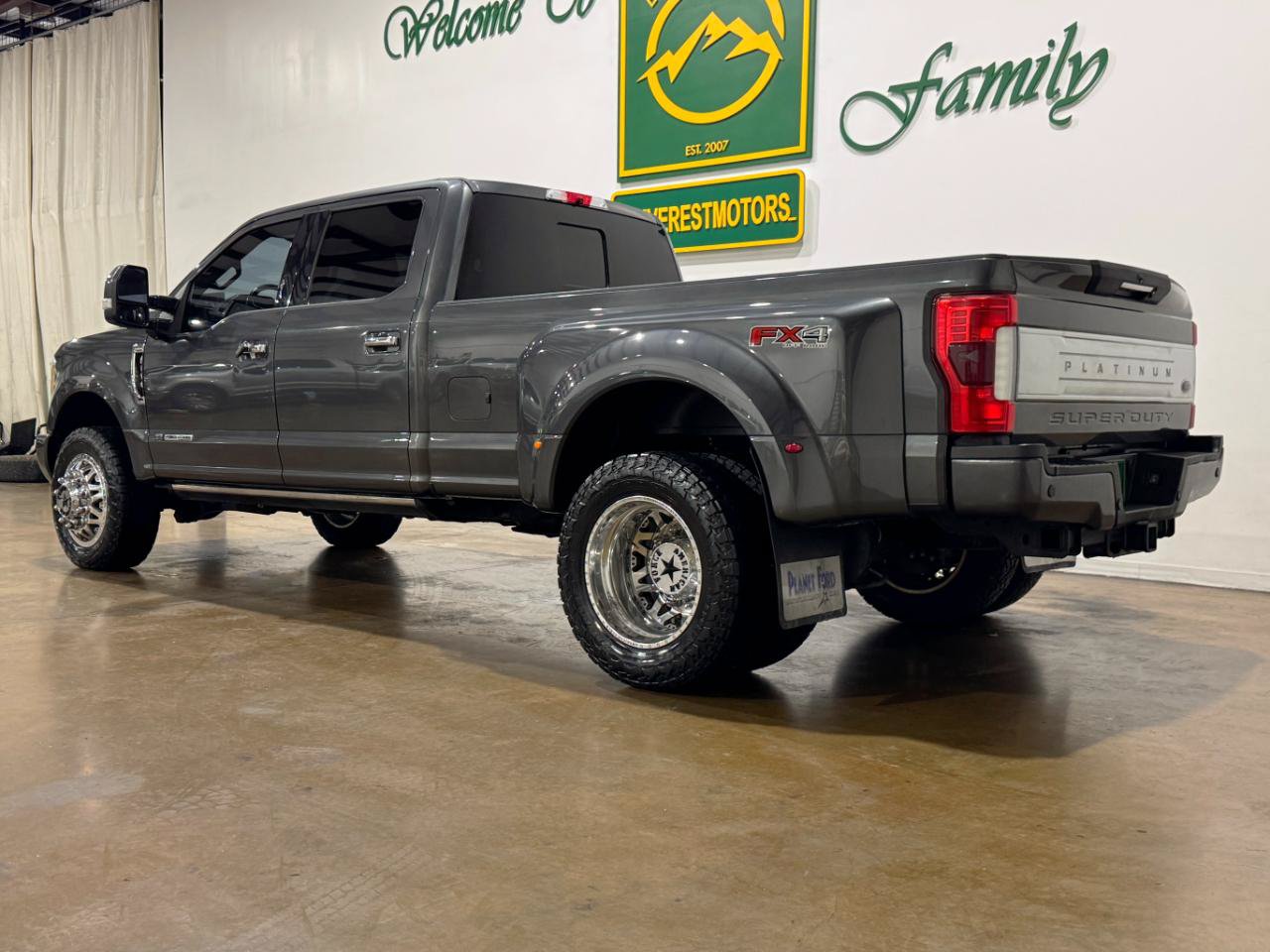 Used 2018 Ford F350 Platinum w/ Platinum Ultimate Package AWD/4WD image 6